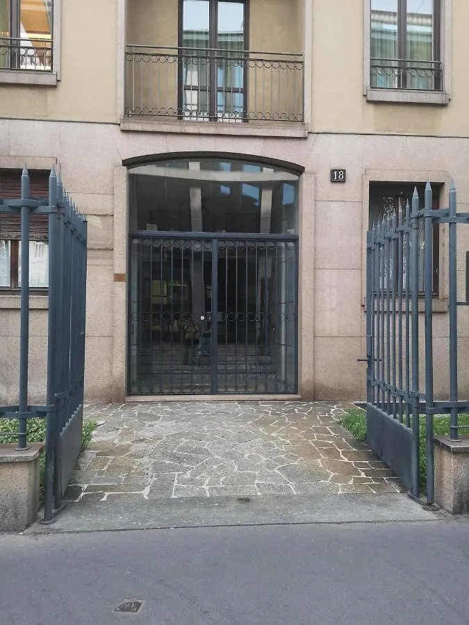 La Casa Colorata - Flats In Milan - Porta Romana Apartment